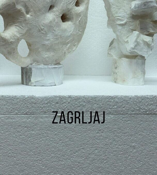 Izložba “Zagrljaj” učenika osmih razreda
